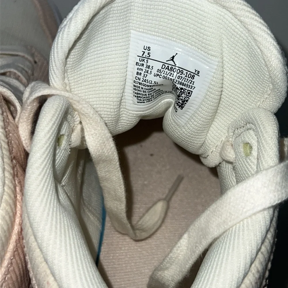 Sail/Orange Quartz/White/Orange Air Jordan 1 Mid SE 'Corduroy' Size 7.5 - Picture 7 of 9